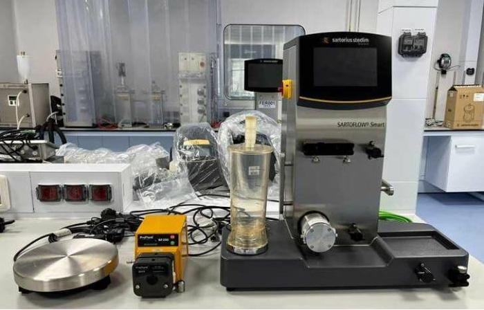 Sartorius Stedim SFSMART 1000014464 Benchtop Crossflow System With Load Cell 