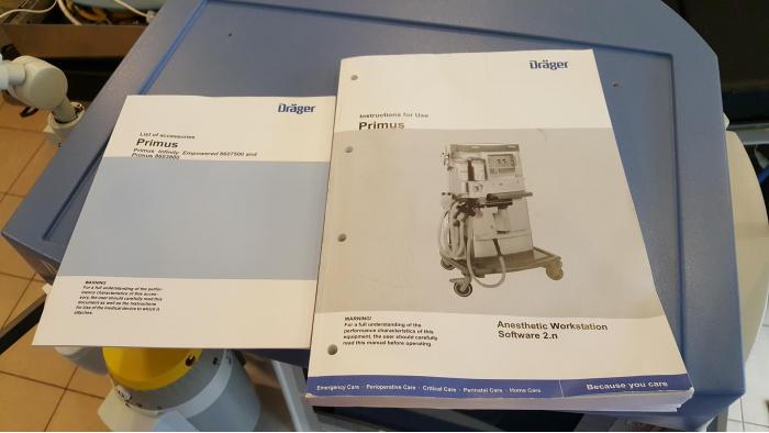 Drager Primus anesthesia machine with full set- vaporizer, monitor, leads, hoses. LOW WORKING HOURS