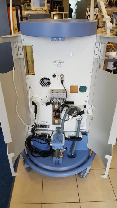 Drager Primus anesthesia machine with full set- vaporizer, monitor, leads, hoses. LOW WORKING HOURS