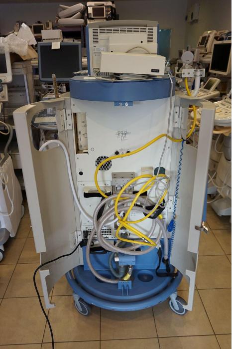 Drager Primus anesthesia machine with Drager Infinity Delta monitor and Sevoflurane vaporizer