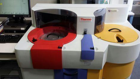 THERMO KONELAB 30 Chemistry Analyzer