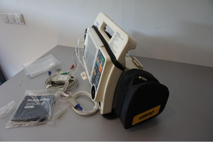 MEDTRONIC Lifepak 12