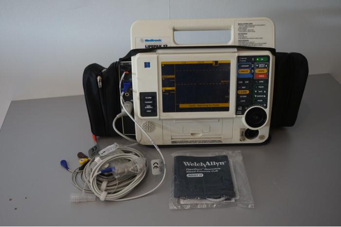 MEDTRONIC Lifepak 12