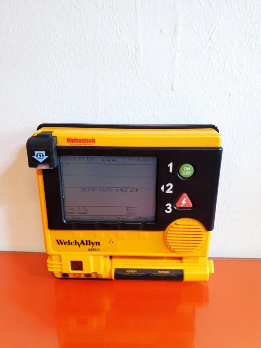 WELCH ALLYN AED20