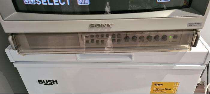 SONY TRINITRON PVM-20M2MDE