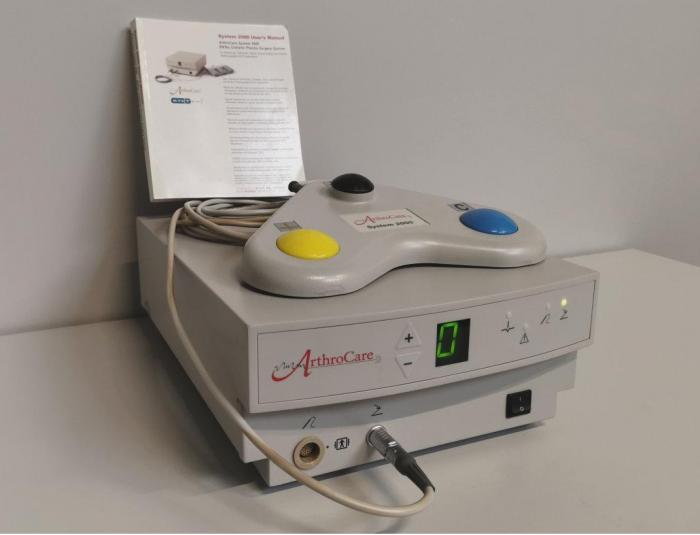 ARTHROCARE Electrosurgery System 2000