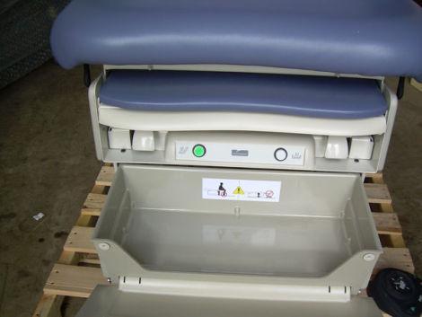 MIDMARK 623 Exam Table