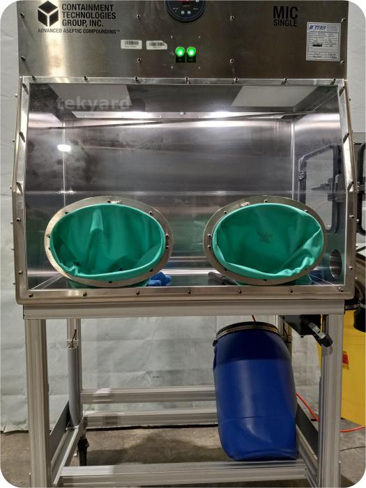 CONTAINMENT TECHNOLOGIES GROUP MIC Single Glove Box Mobile Isolation Chamber