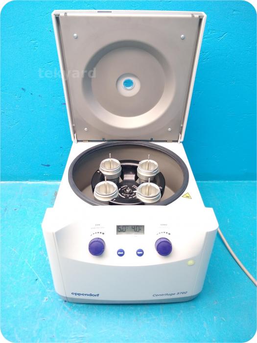 Eppendorf 5702 Centrifuge