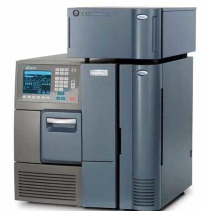 Waters Alliance e2695 HPLC System with 2489 UV/Vis Detector and Column Heater 