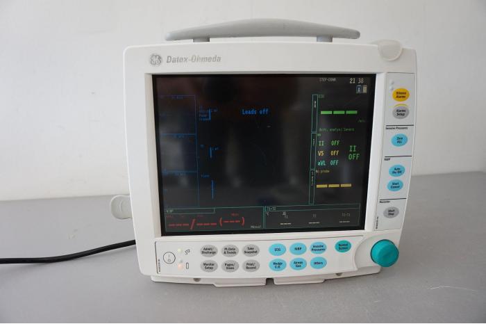 GE Datex Ohmeada S/5 FM patient monitor