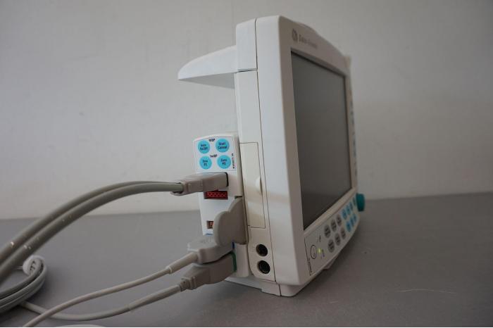 GE Datex Ohmeada S/5 FM patient monitor