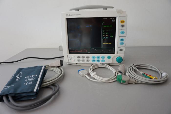 GE Datex Ohmeada S/5 FM patient monitor