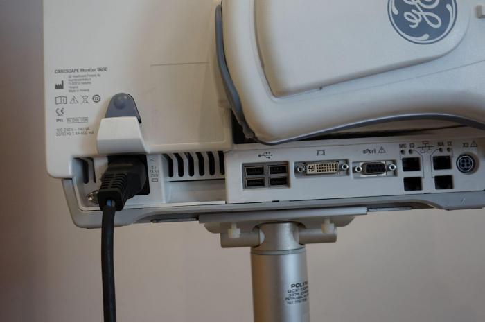 GE B650 patient monitor on stand