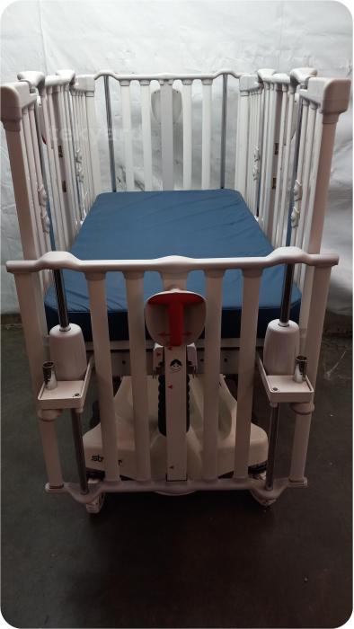 Stryker FL19H Pediatric Crib