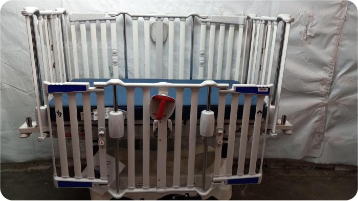 Stryker FL19H Pediatric Crib