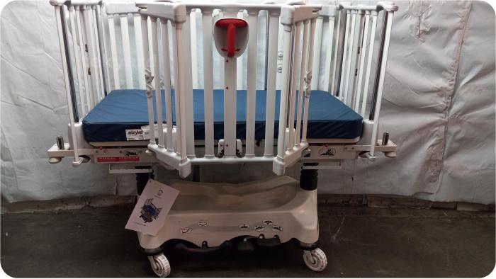 Stryker FL19H Pediatric Crib