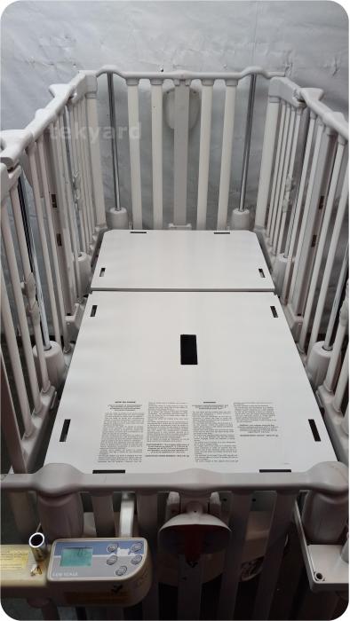 Stryker FL19H Pediatric Crib